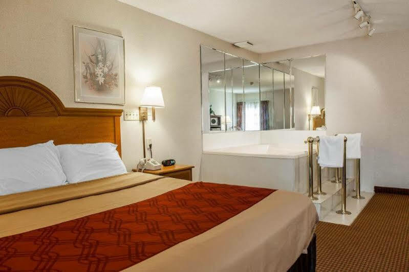 Baymont By Wyndham Lebanon In Villa Eksteriør billede